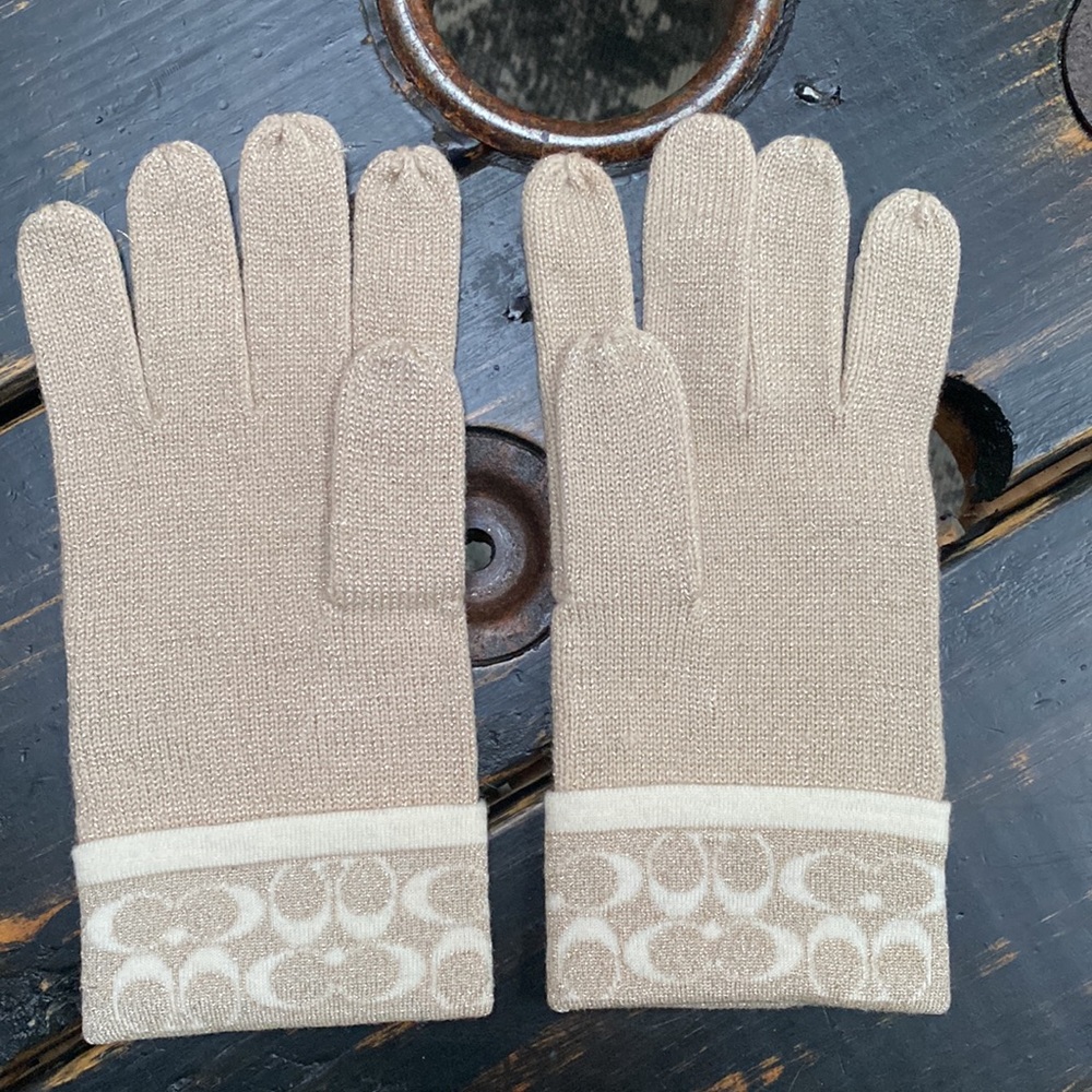 Coach Merino Wool Mittens in Gold & Cream - Picture 7 of 7
